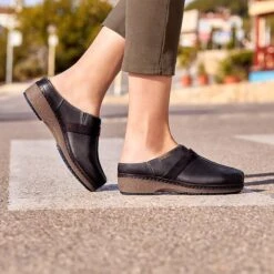 Pikolinos Granada W0W-3590C1 Clog Black (Women's) -Marlou Shoes Sales Shop 92 gran w0w 3590c1 pk black big