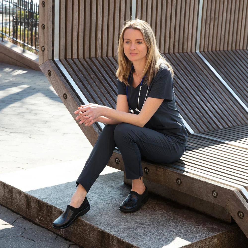 Alegria Duette Slip-On Shoe Flourish Black Patent (Women's) 4 Alegria Duette Slip-On Shoe Flourish Black Patent (Women's) - Image 2