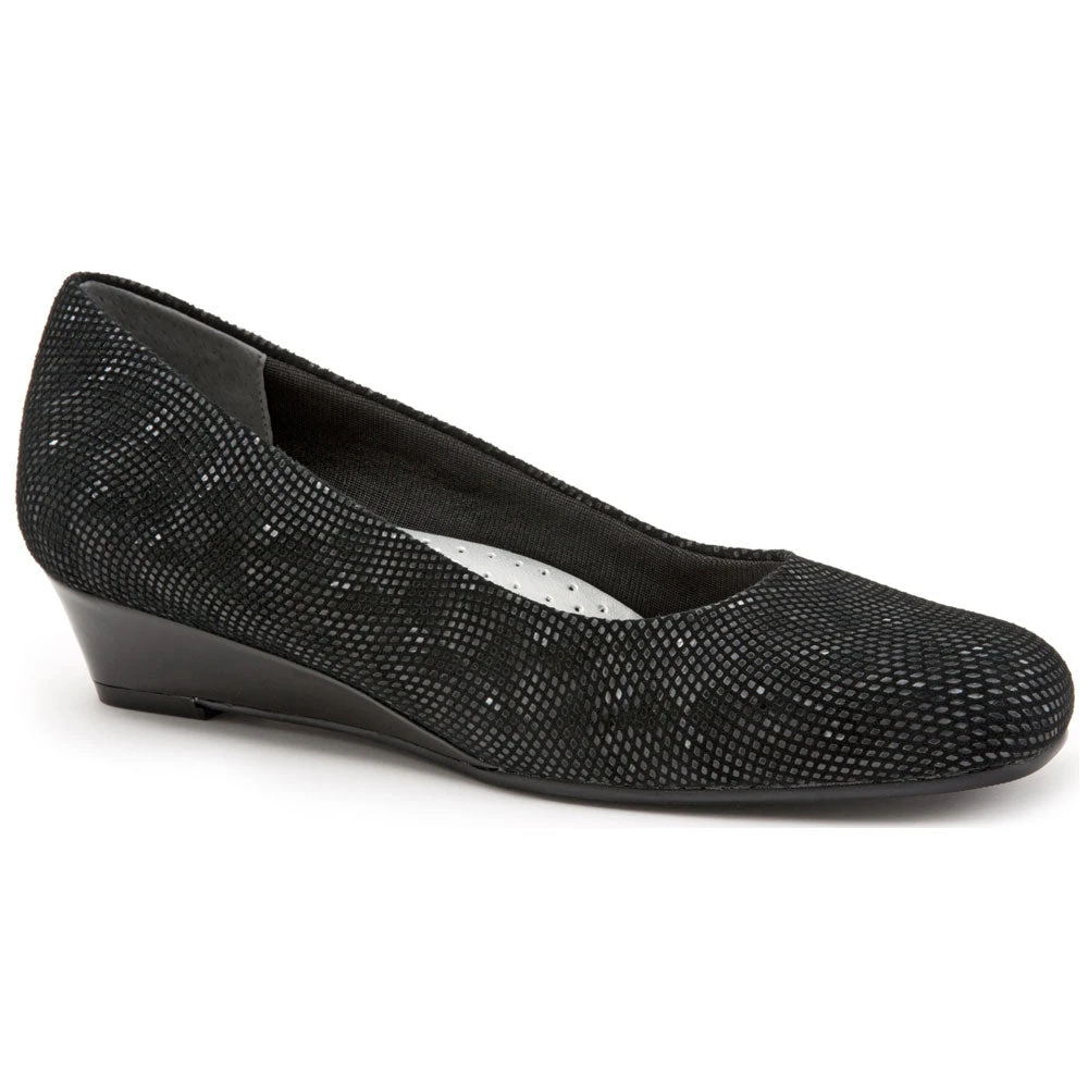 Trotters Lauren Black 3D Patent Suede (Women's) 3 Trotters Lauren Black 3D Patent Suede (Women's)